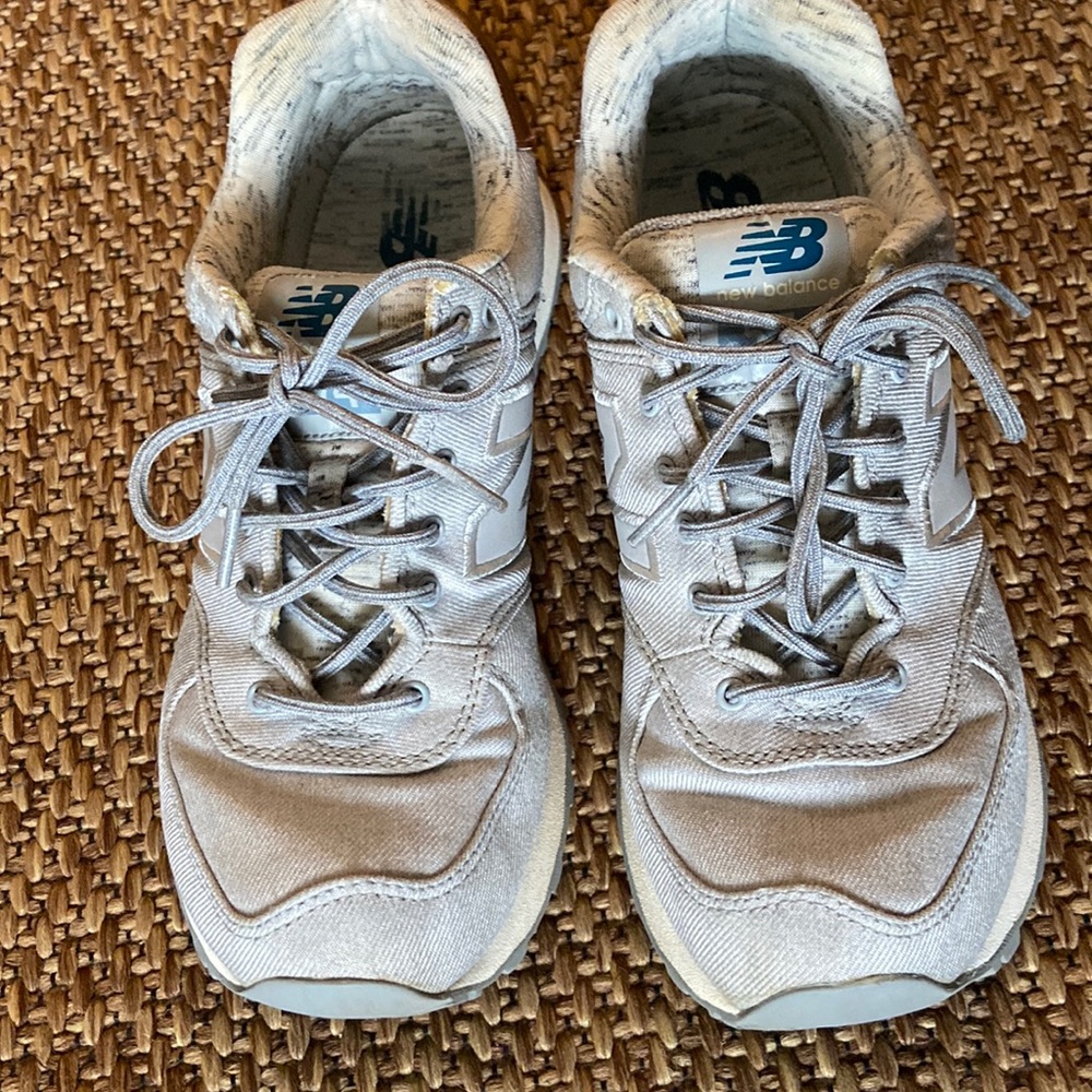 New Balance Light Gray Lace-Up Athletic Sneakers